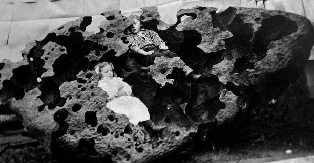 Дети в полостях метеорита Willamette