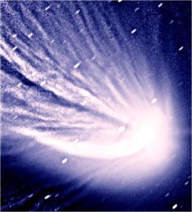 Пылевой хвост кометы