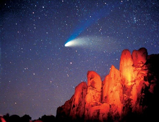 Фотография кометы Хейла-Боппа