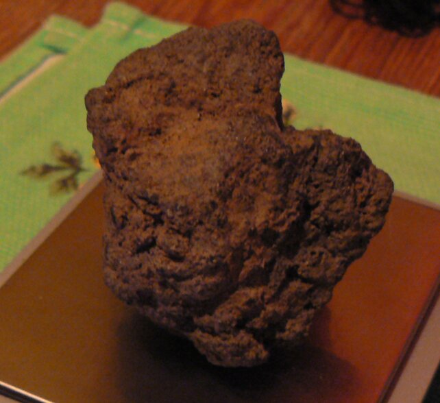 Метеорит найденный в реке Исети в районе г. Катайска