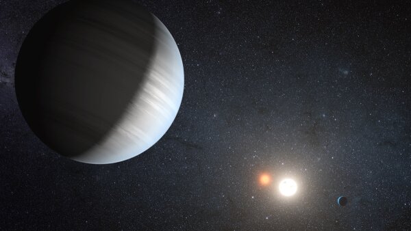 «Кеплер» открыл многопланетную систему, которая находиться вокруг двойной звезды.